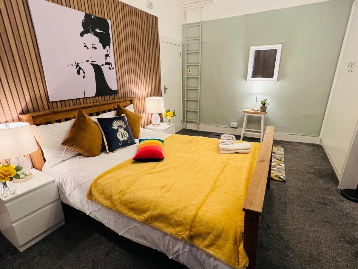2-Bedroom Plus Living Room Flats Near Edgware Road Londra Exterior foto